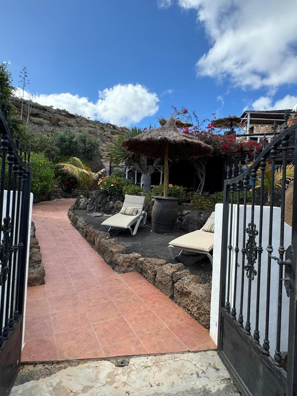 Castillo Lanzarote Villa Bailey - Luxury Villa - Pet Friendly With Heated Pool La Asomada  Exterior photo
