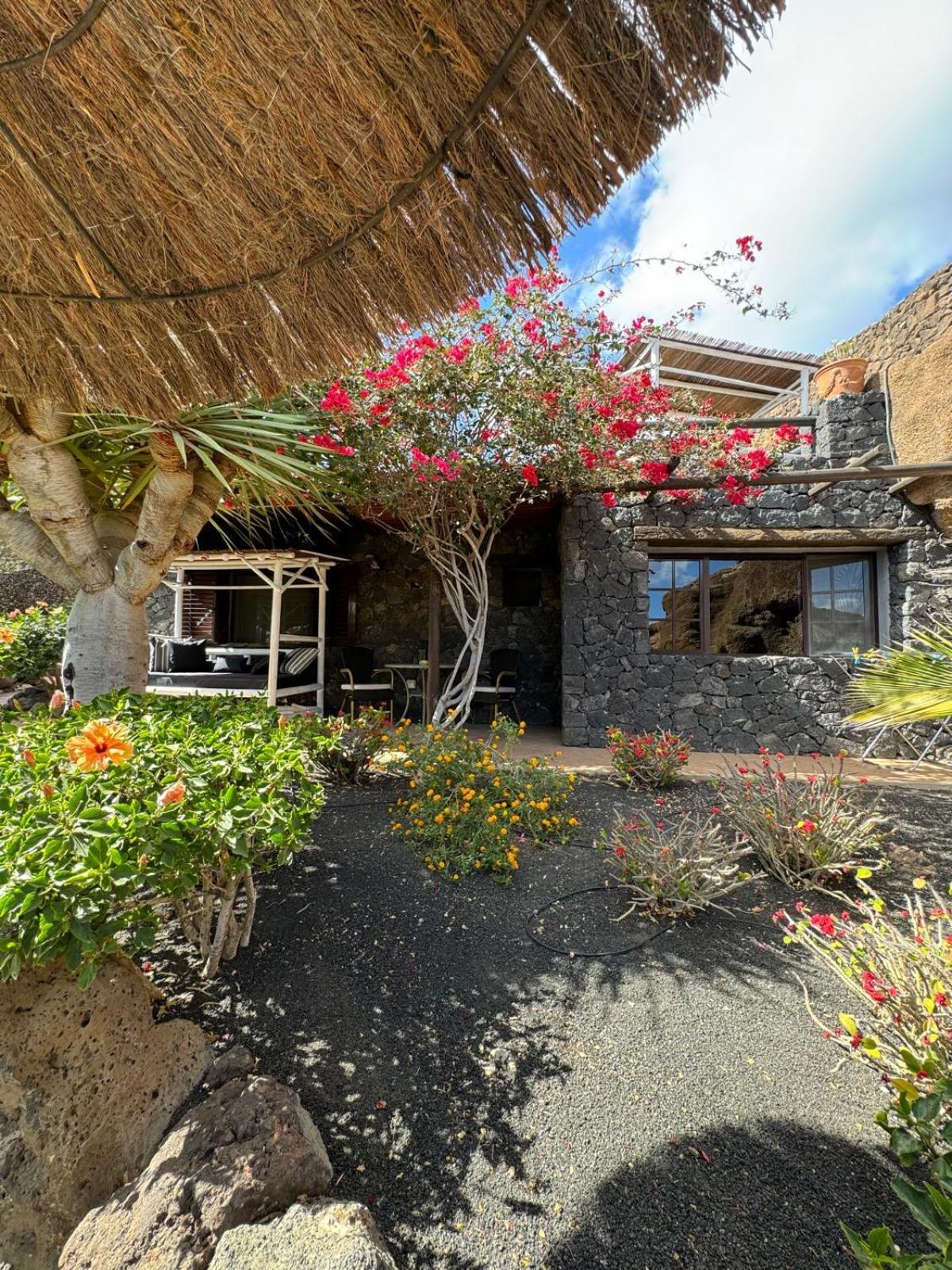 Castillo Lanzarote Villa Bailey - Luxury Villa - Pet Friendly With Heated Pool La Asomada  Exterior photo